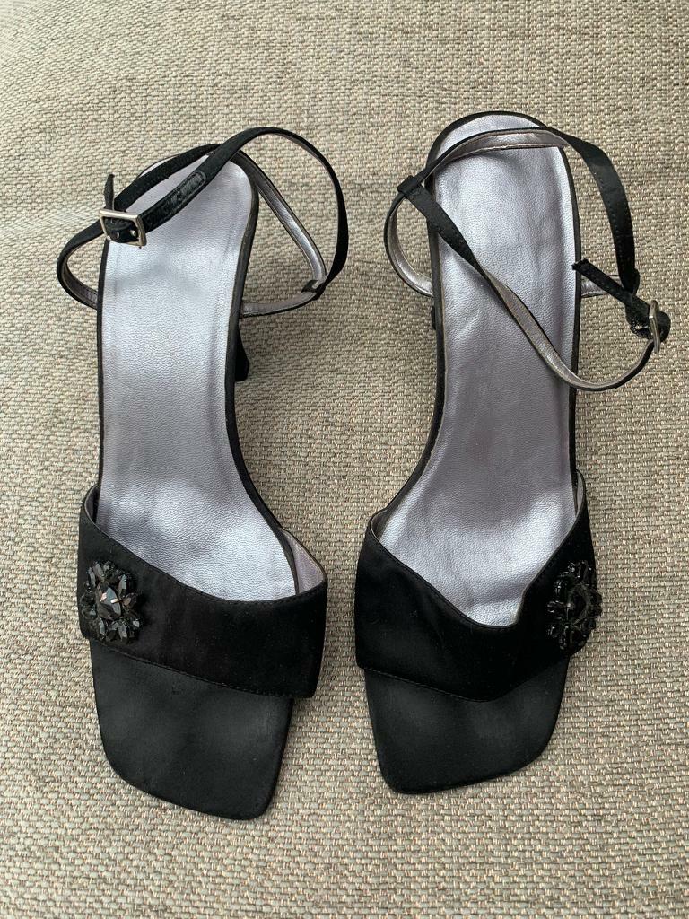 ladies black evening shoes